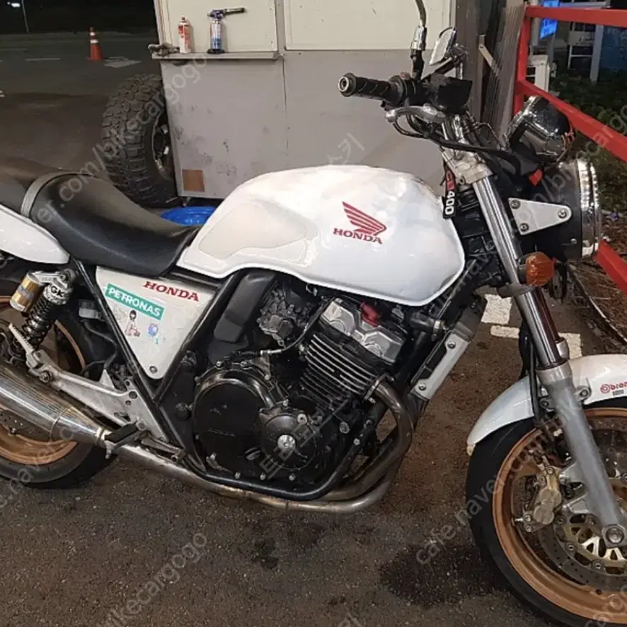 오토바이 혼다 cb400sf