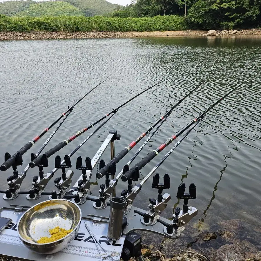 천년지기 골드 20칸 2대, 블랙펄 중 가방 판매합니다.