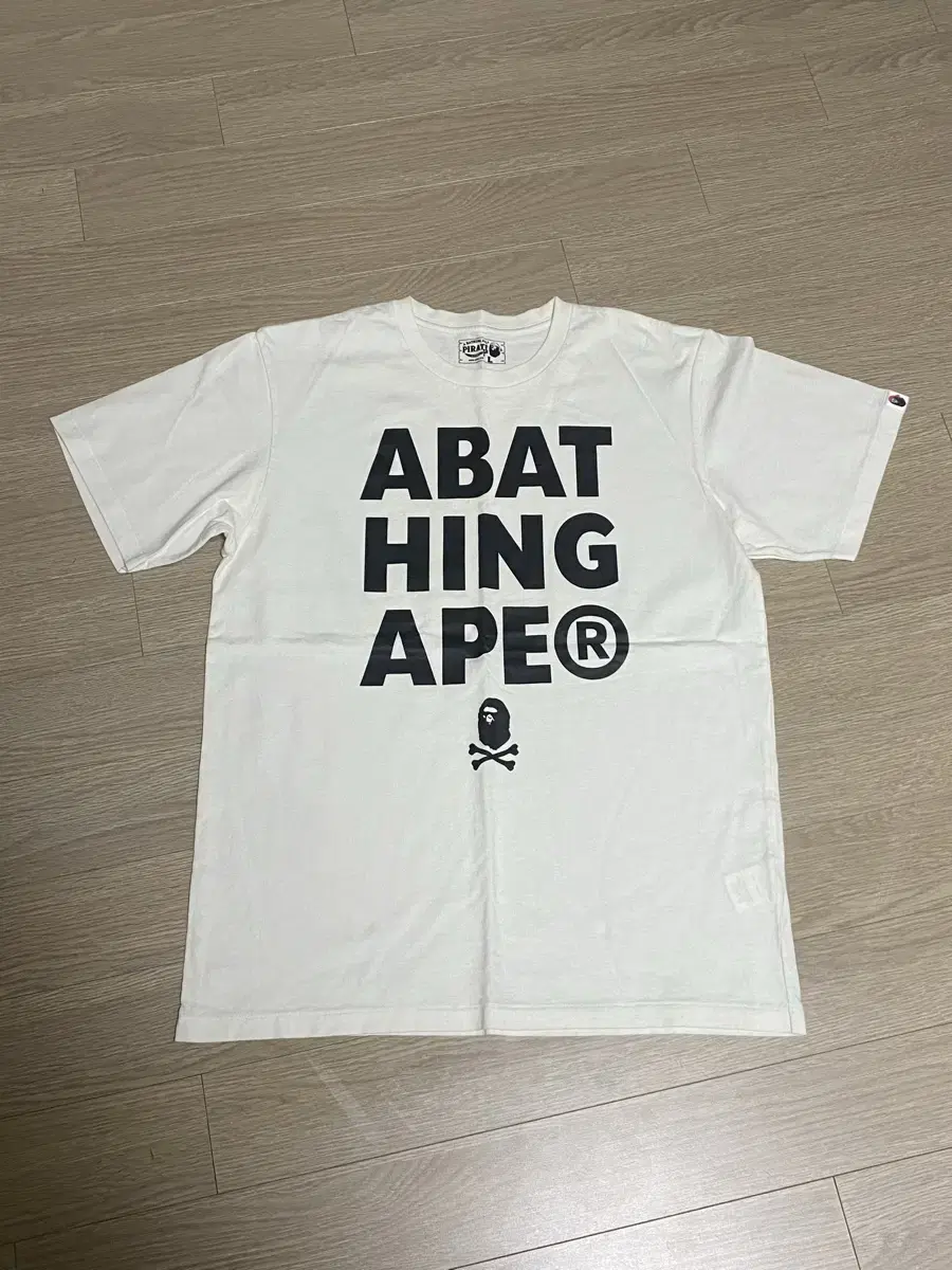 A Bathing Ape L 사이즈 티셔츠