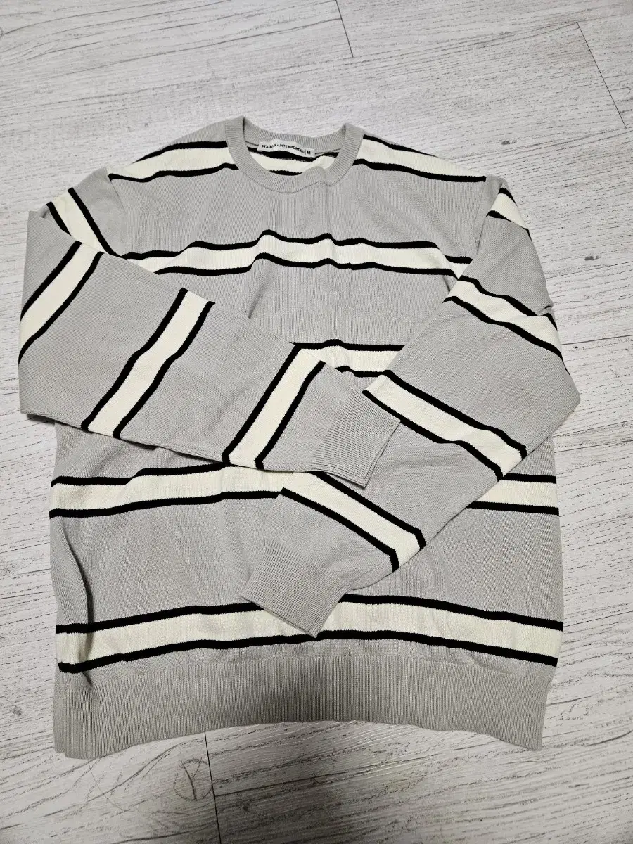 Stalkers x Intimidating Stripe Knit Pearl Grey Size M