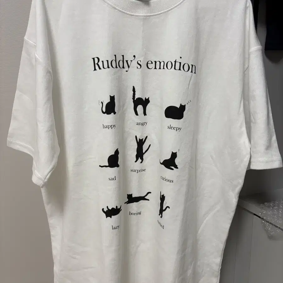 루디 이모션 티셔츠 Ruddy emotion T-shirt