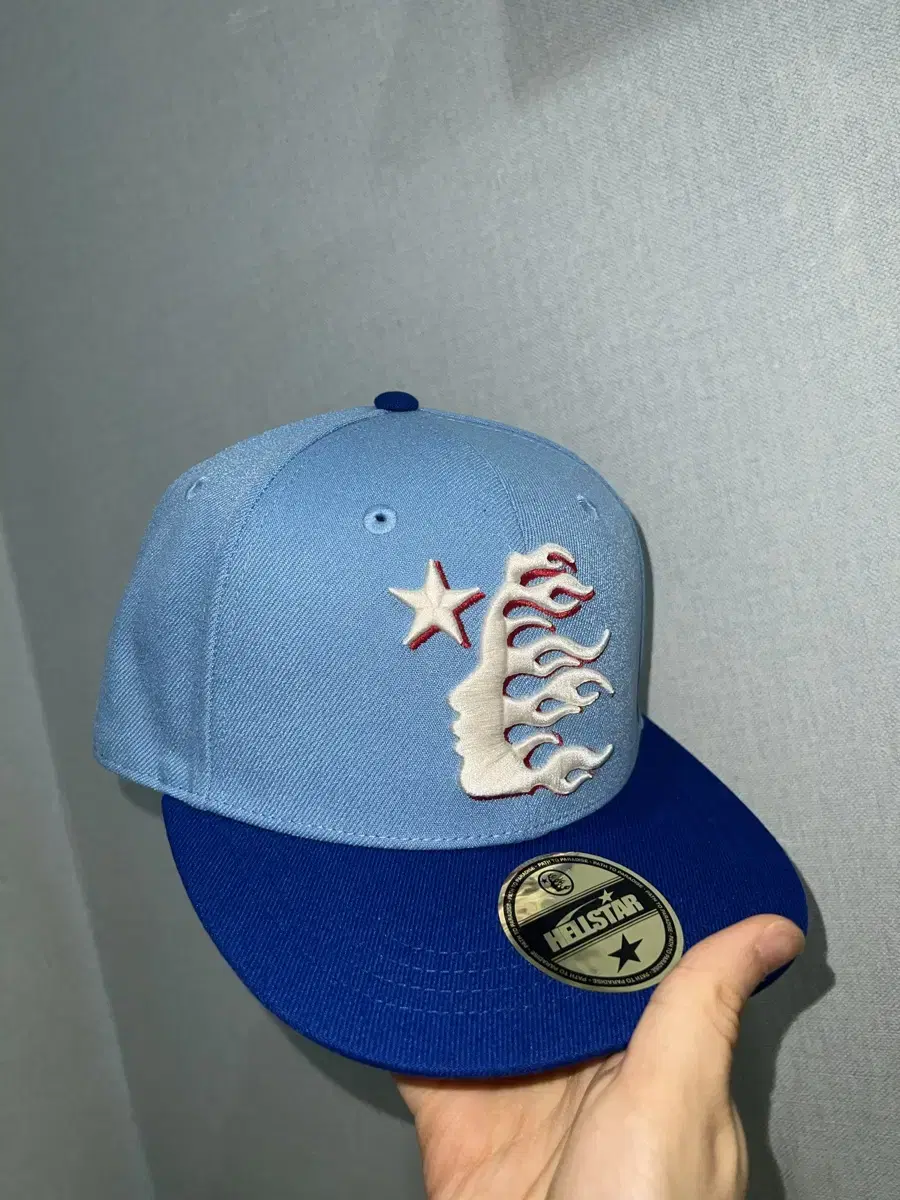 hellstar fitted cap (baby blue)