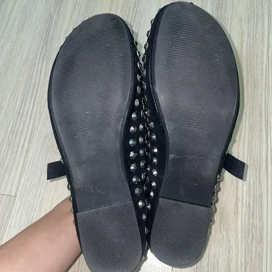 Studded women flat shoes 235 여성 플랫슈즈