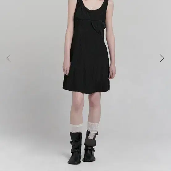 로우타이드 lowtide WRINKLE SLEEVELESS DRESS