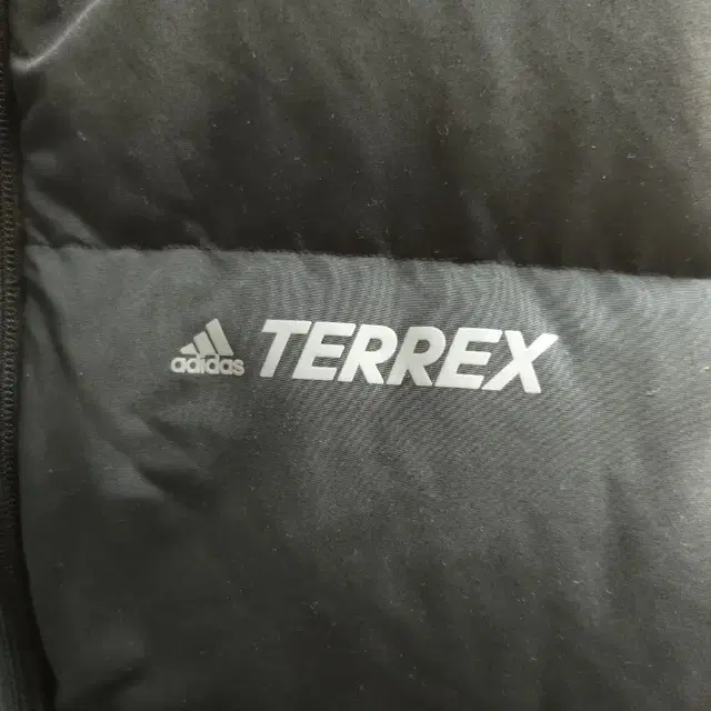 XL) 아디다스 TERREX 패딩베스트 팝니다