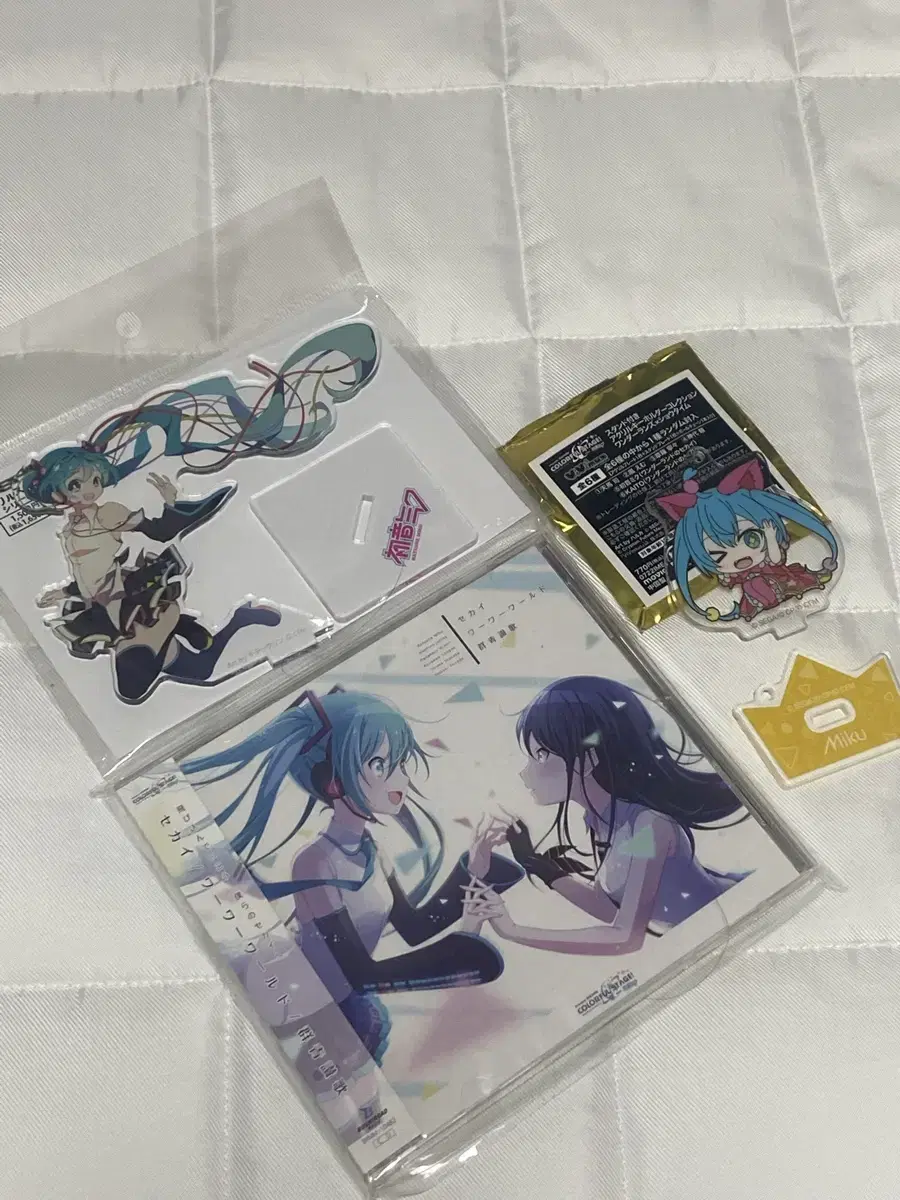 Hatsune Miku (& Wondershow Miku) acrylic stand, Pseudo-kuncheon chan album in bulk