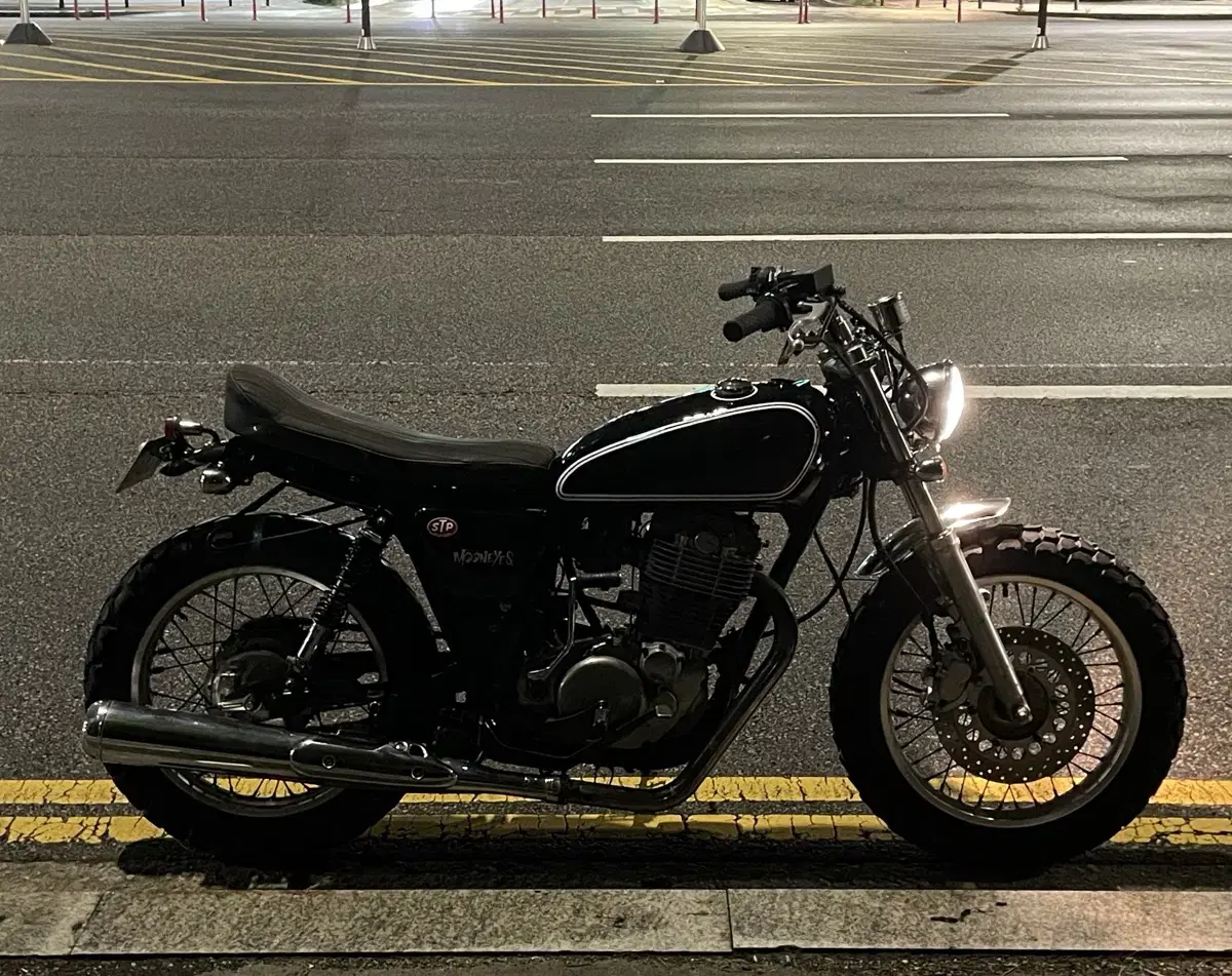 Sr400 트래커 커스텀