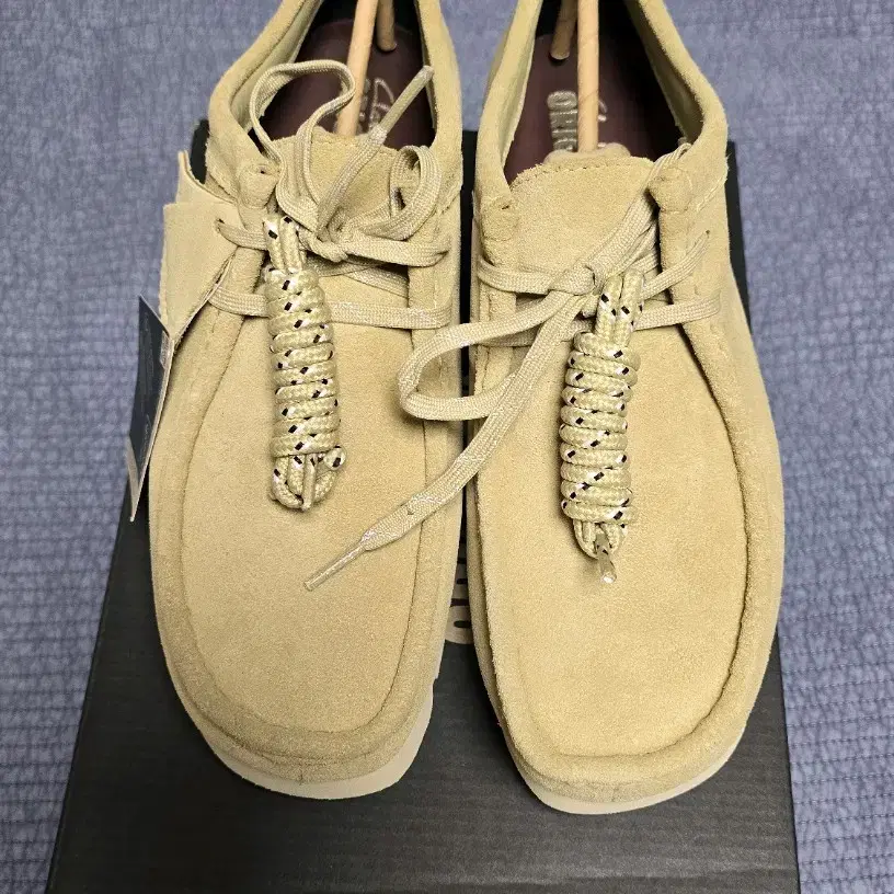 클락스 왈라비 고어텍스_Maple suede (UK7)