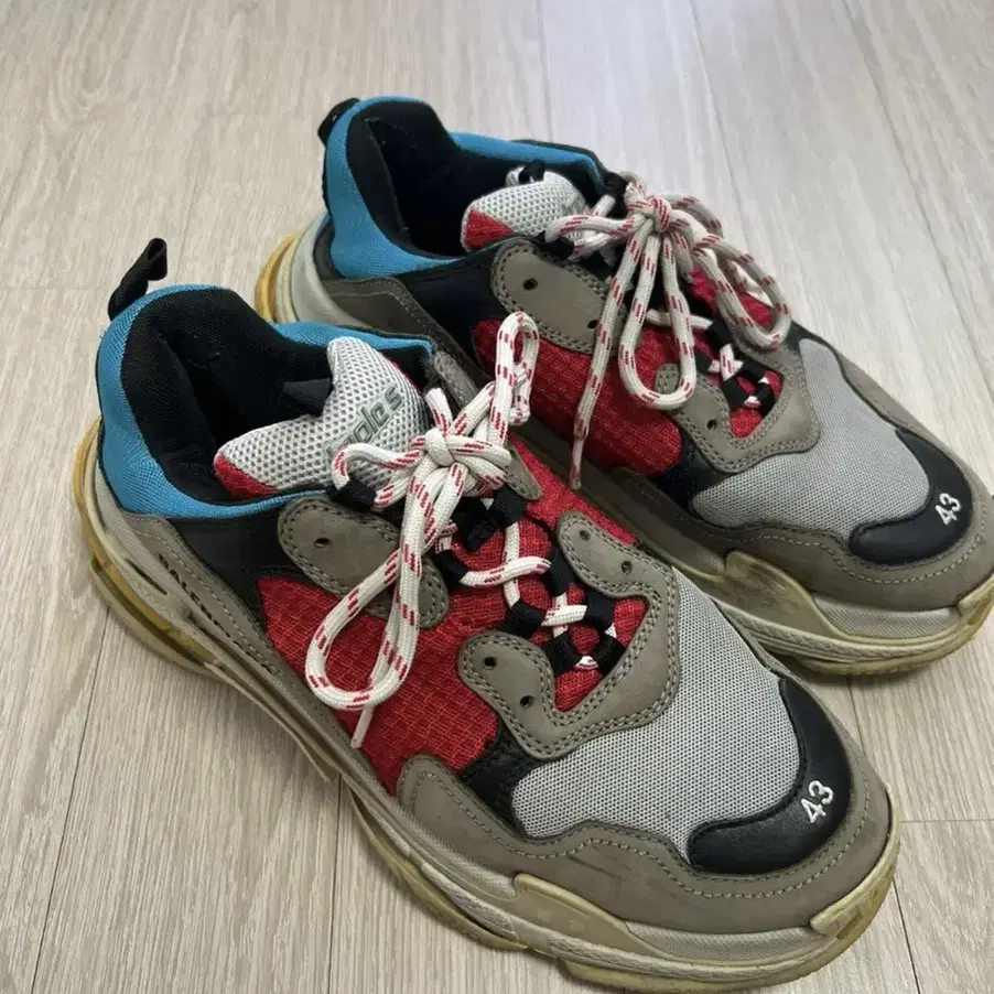 Balenciaga Triple S Original Colourway