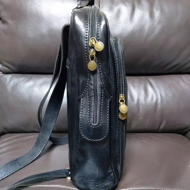 GENUINE LEATHER BORSE IN PELLE 백팩