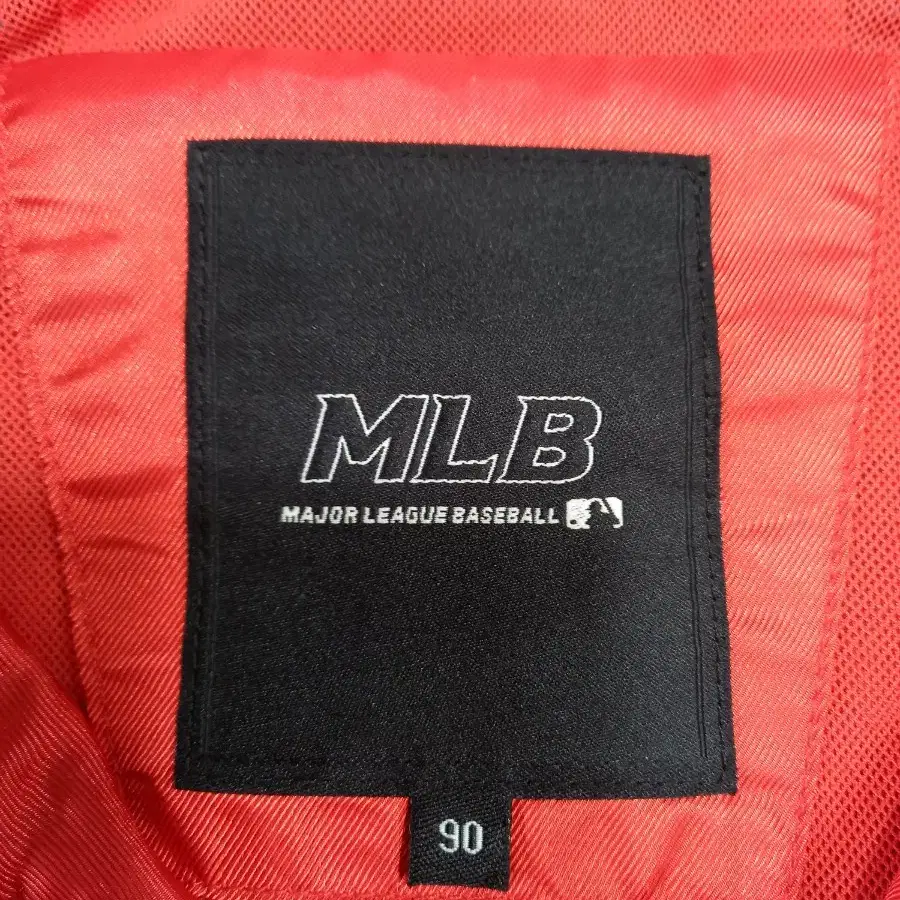 M95 MLB YANKEES 봄가을용 바람막이 후드집업 M-693