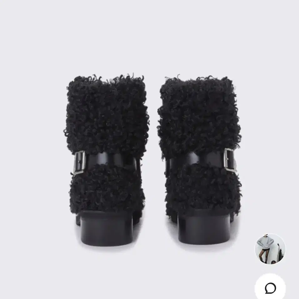 새상품) 슈콤마보니 Belted fur boots(black) 퍼 앵클부