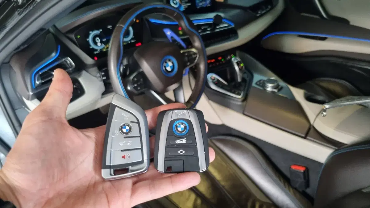 BMW i8 스페어키 여분키로 신형 G바디 칼키 칼날 스마트키 추가 제작