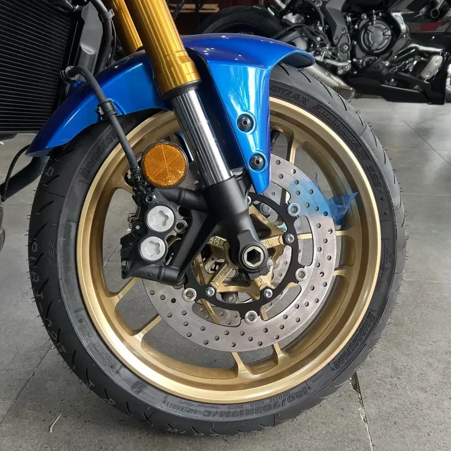 2022년식 야마하 XSR900  Legend Blue(블루) 신차 판매