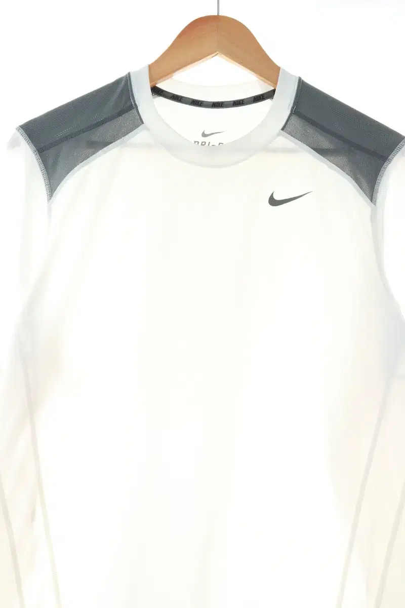 (L) Nike Long Sleeve T-Shirt White Functional Workout Limited Edition - F9C8