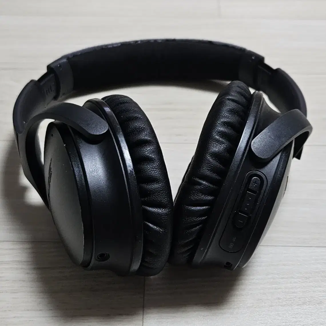 BOSE QC35 헤드폰 팝니다