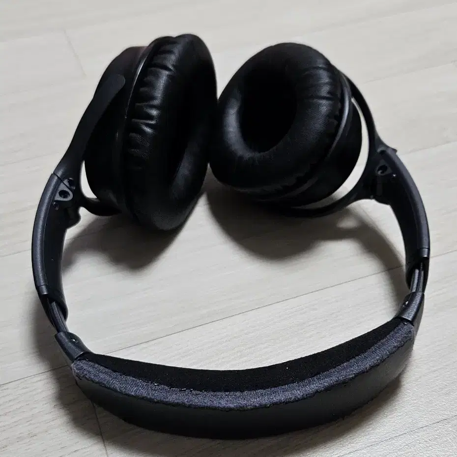 BOSE QC35 헤드폰 팝니다