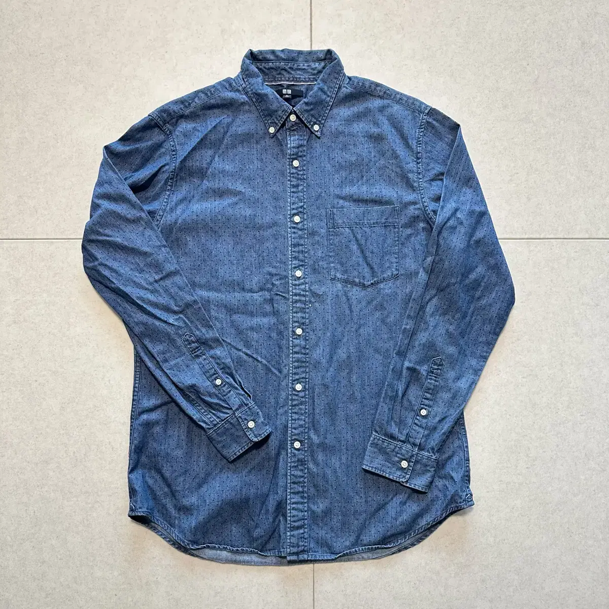 [size 105] polka dot denim shirt from Uniqlo