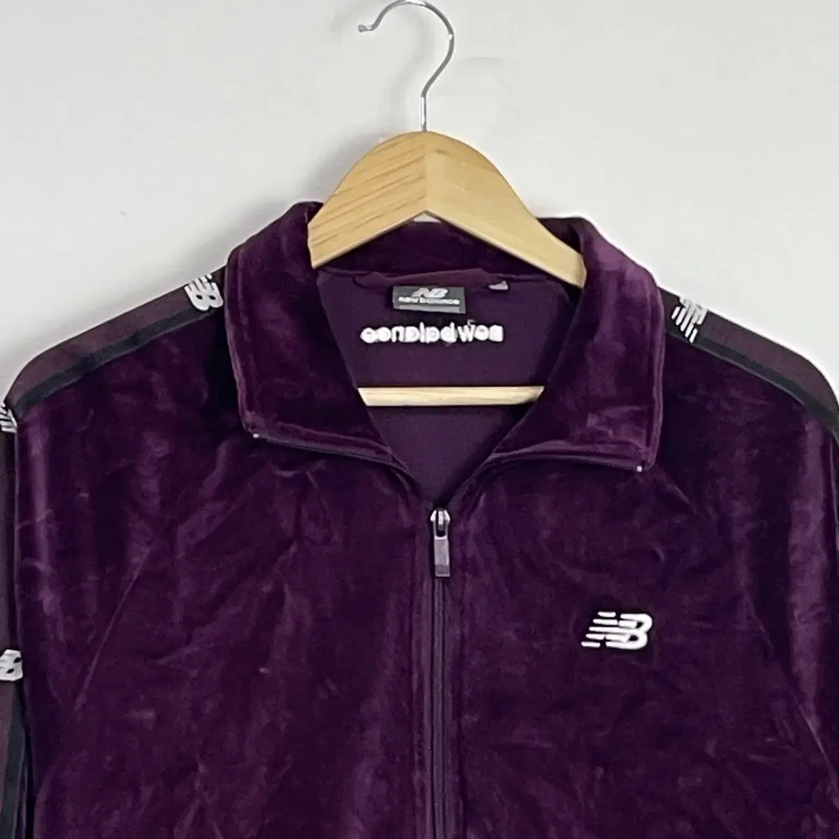 1440 Item: New Balance Velvet Jersey