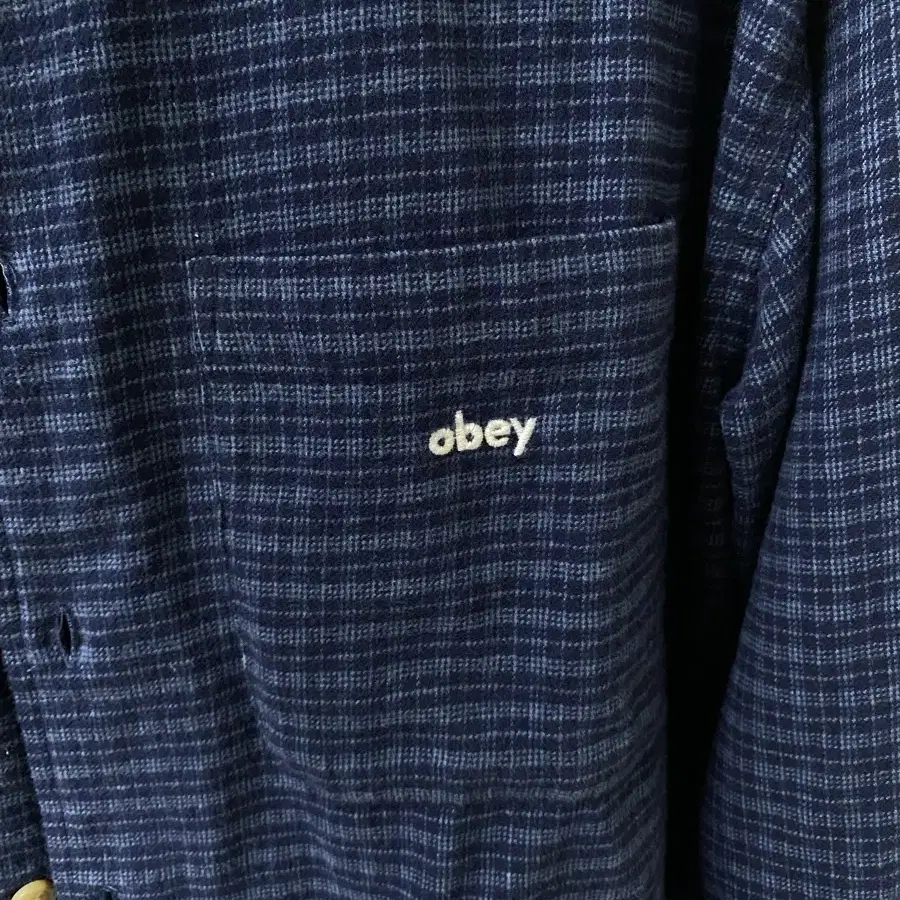 obey 오베이 플란넬 체크셔츠 L사이즈