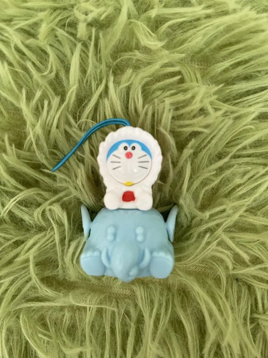 Doraemon Fullback Car keyring sells