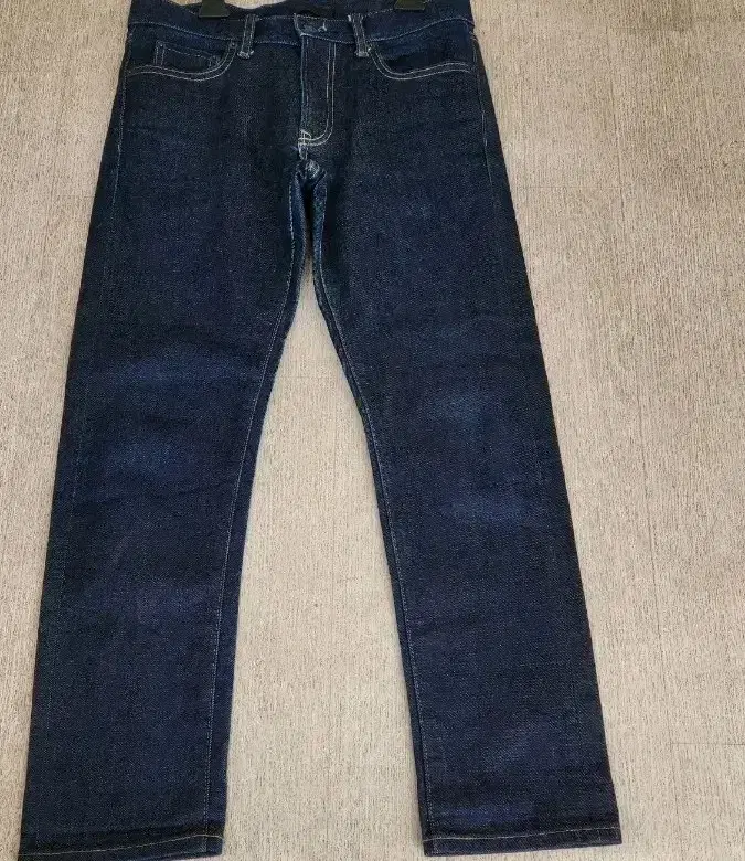 Uniqlo Jeans Slim Basic Casual Denim Pants Size 28