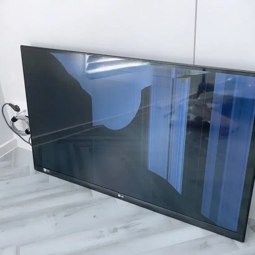 (부품용) LG TV 47LM6400 액정파손