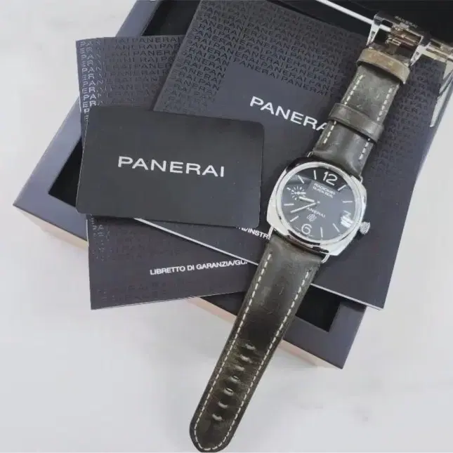 파네라이 라디오미르 블랙 씰 45mm 스틸 남성용 가죽 시계 pam380