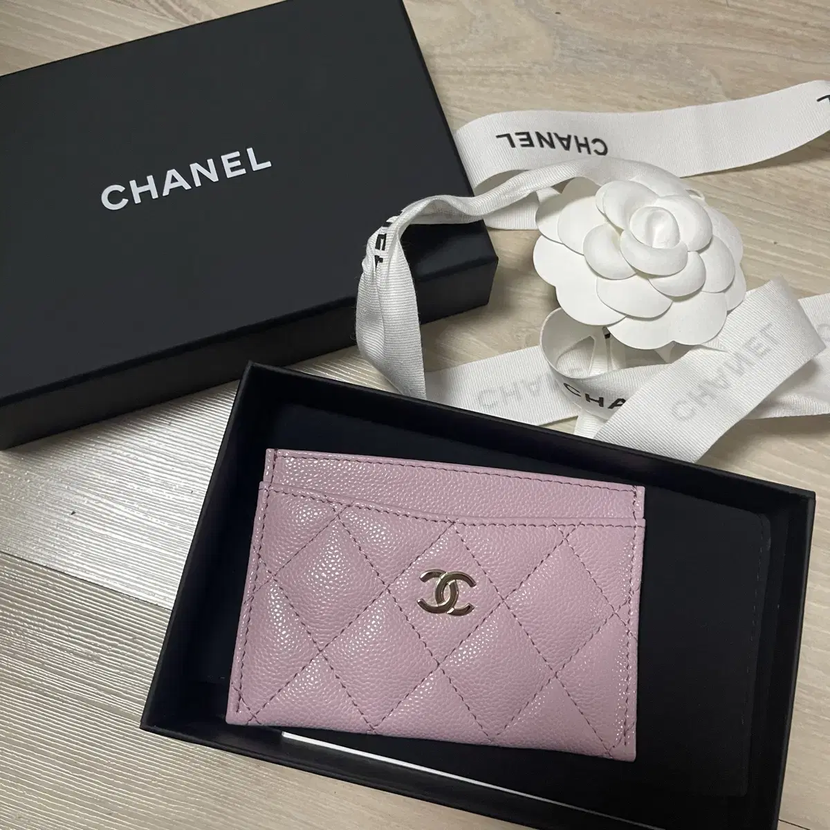 [Genuine][New] Chanel Classic Card Holder / Card Slot Baby Pink Light Pink Daughter