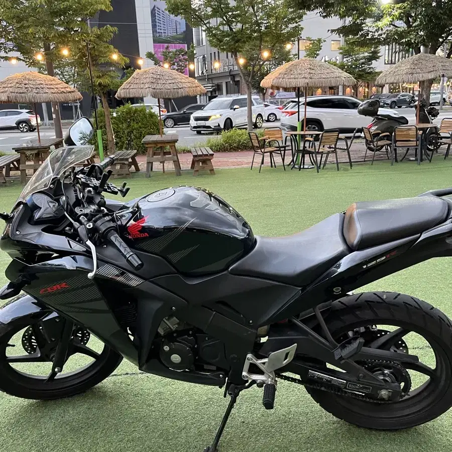 CBR125R