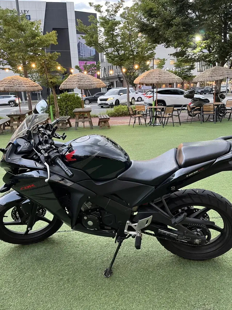 CBR125R