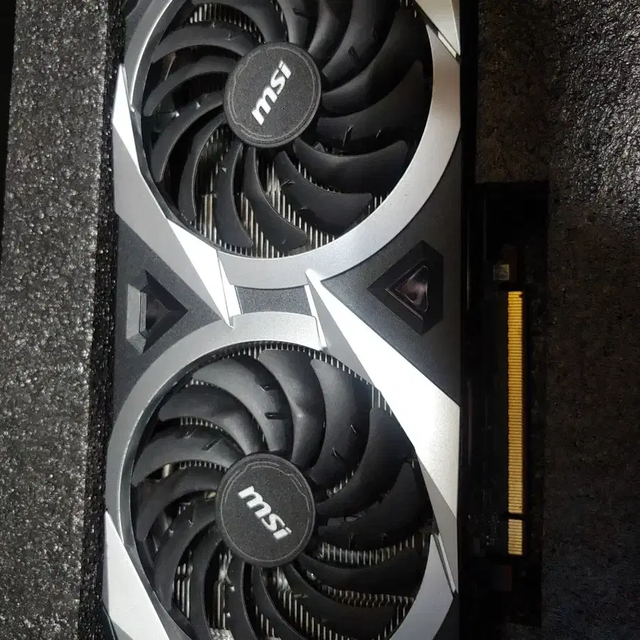 고장난 rx6700xt 팝니다