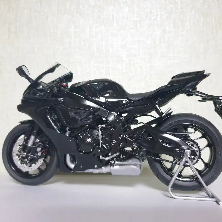 야마하 YZF-R1M 바이크모형 1:12