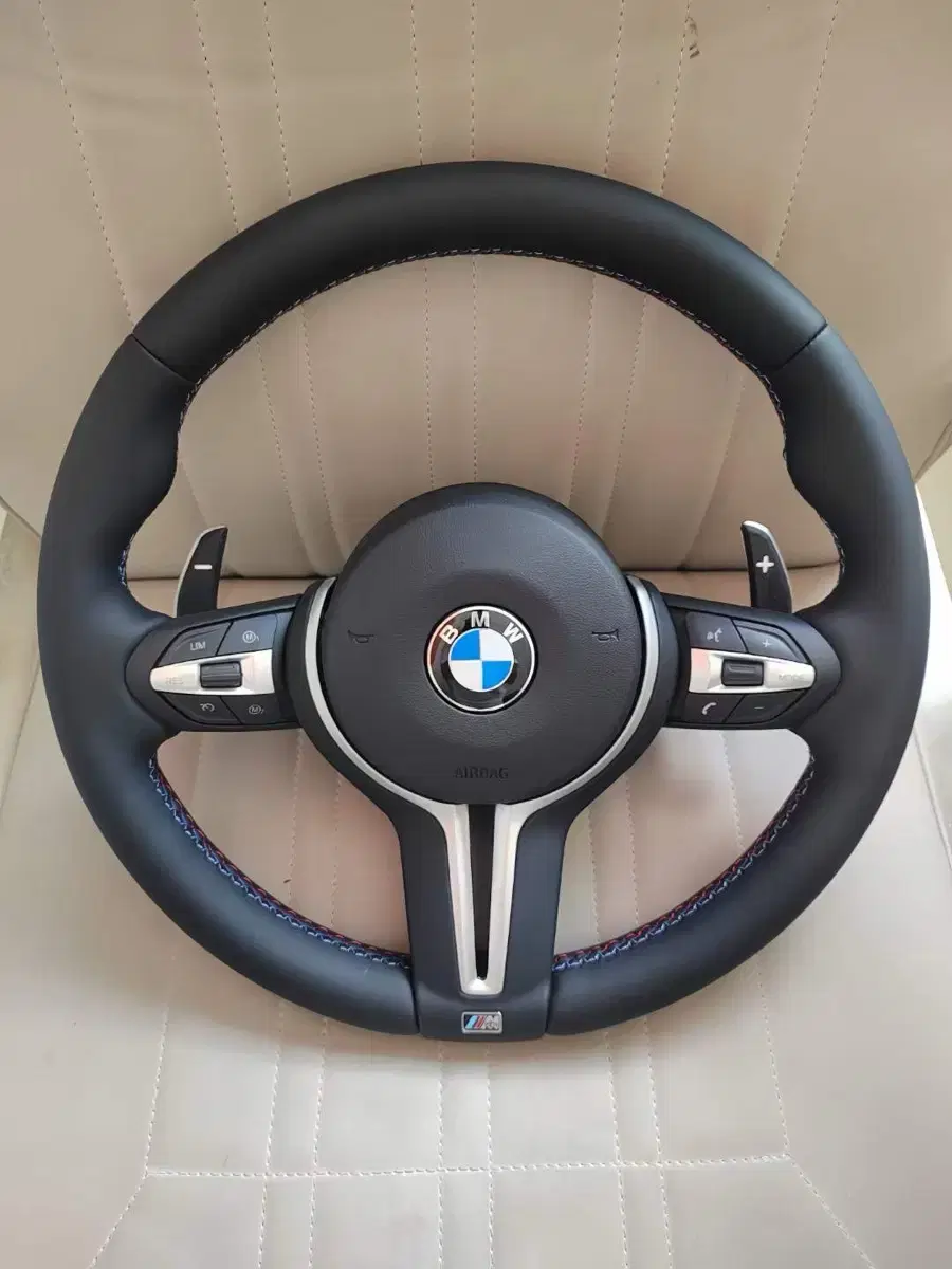 BMW M핸들 판매합니다 (커스텀 . 이벤트가격)