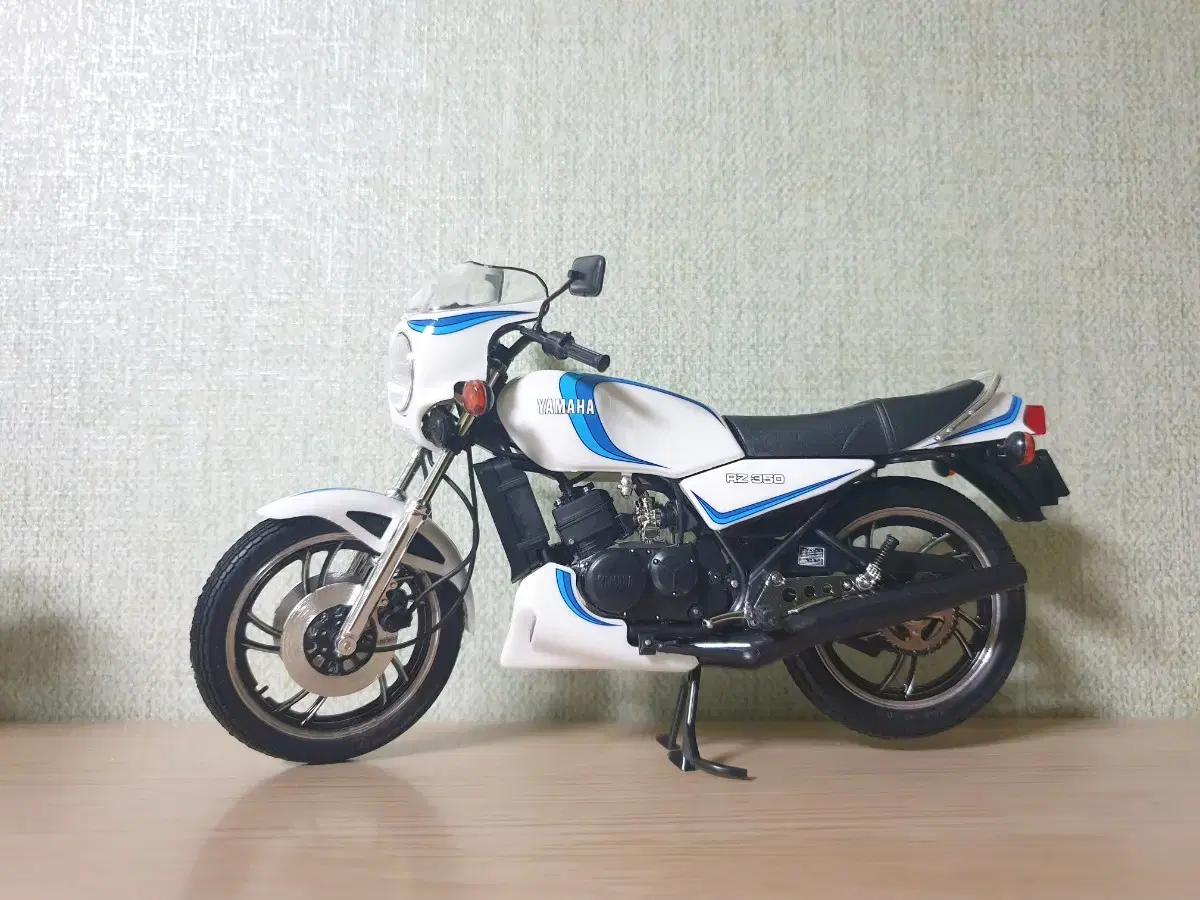 타미야 1:12 바이크 모형 YAMAHA RZ350