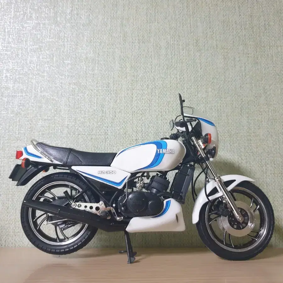 타미야 1:12 바이크 모형 YAMAHA RZ350