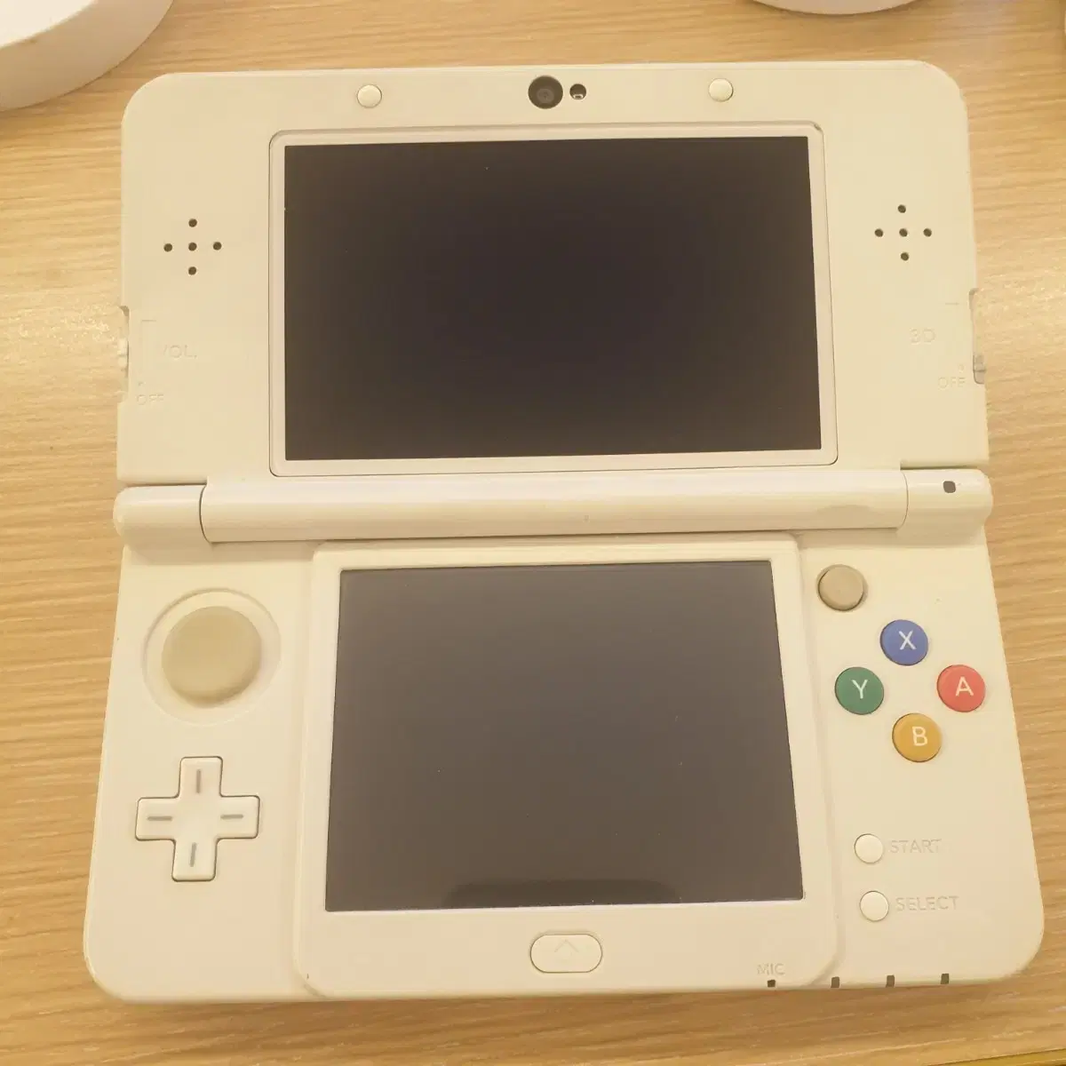 뉴작다수 화이트 new 3ds