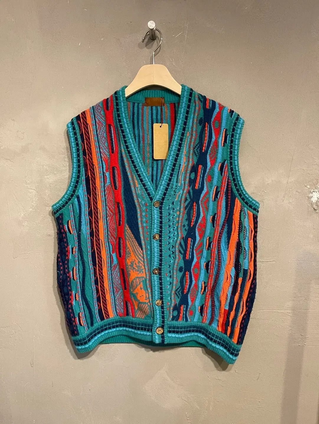 Cable-knit vest