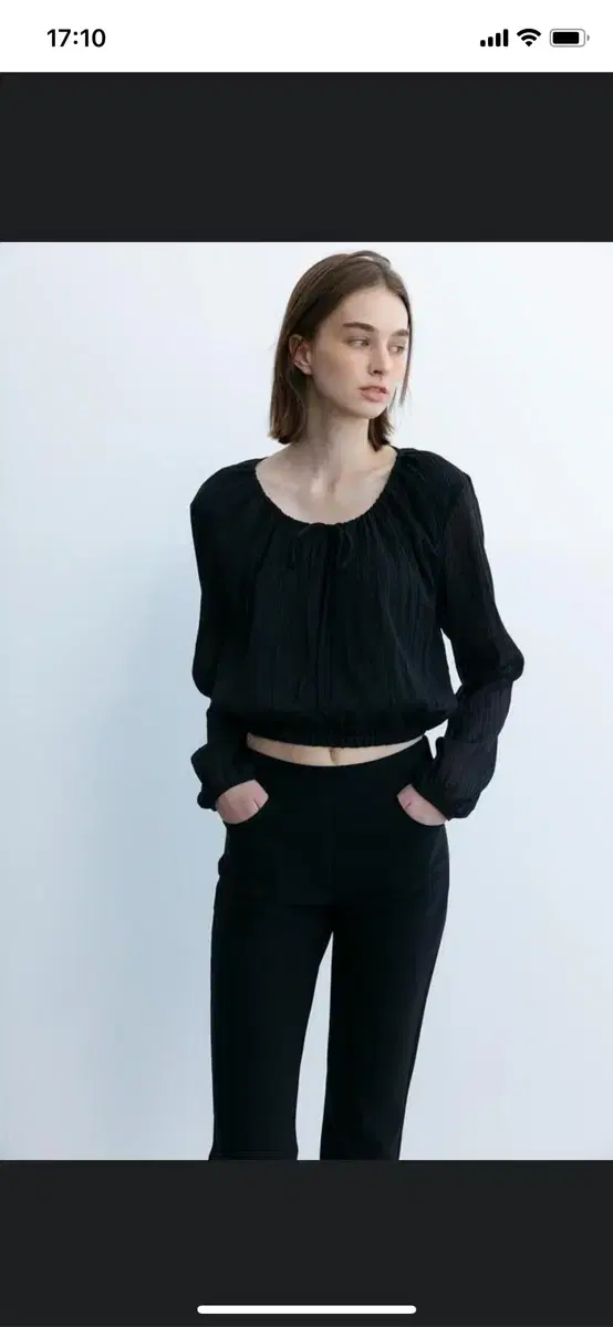 타낫 Banding crop blouse 블랙 판매합니다.