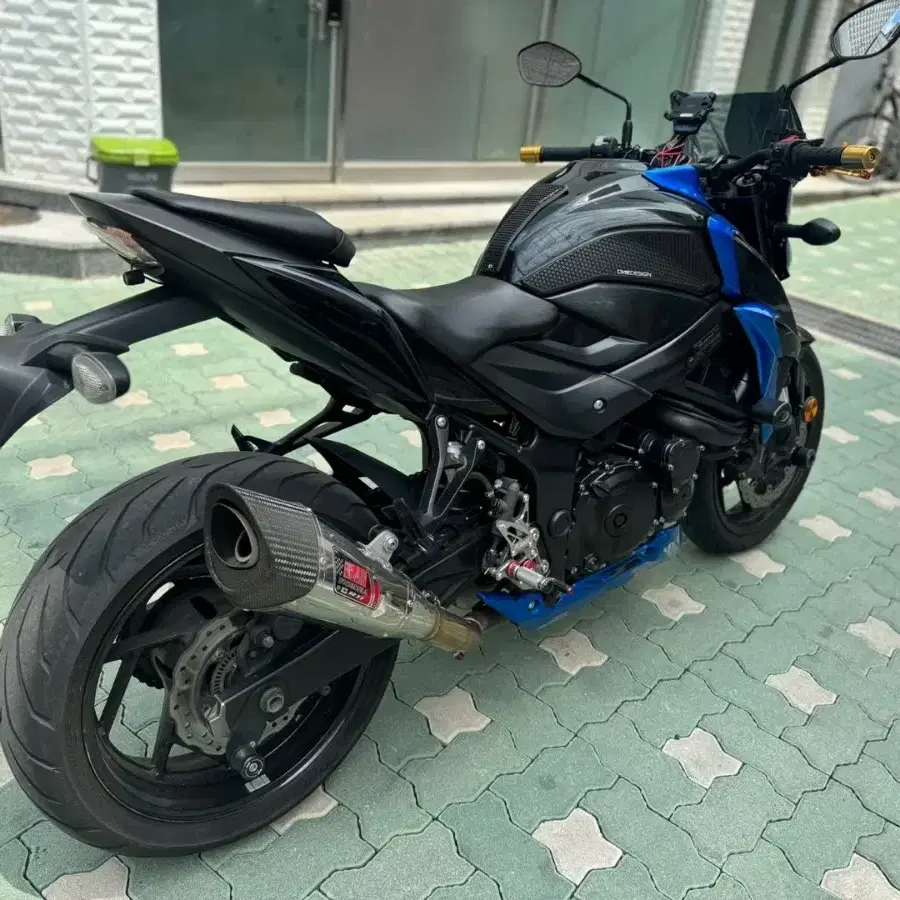 스즈키 gsx s750 18년 풀튜닝풀옵션 판매합니다