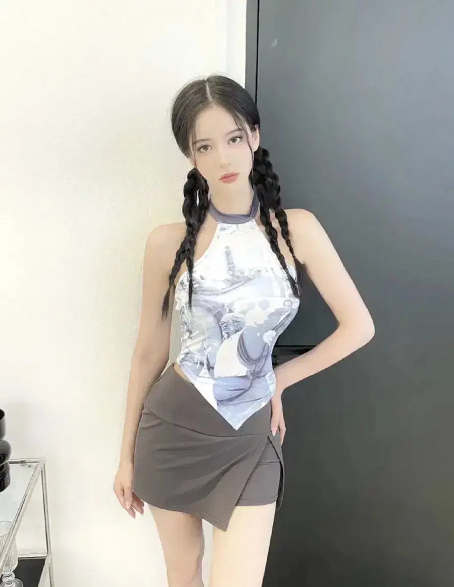 서우  977. Halter printing ribbon top