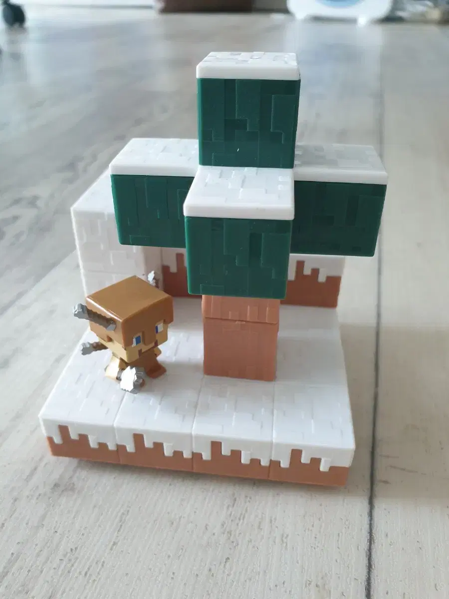 Price Drop) Minecraft Mini Figures Wood Playset