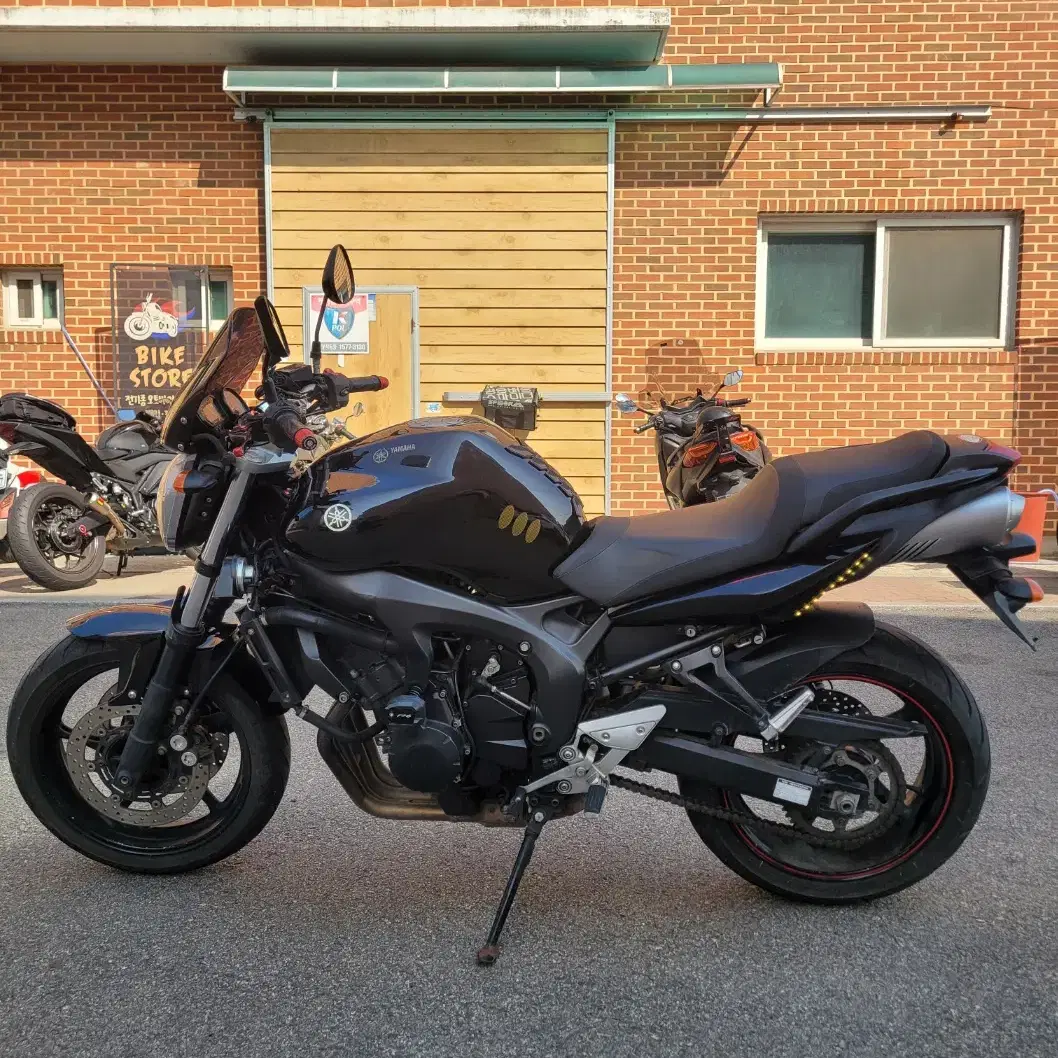 야마하 페이저 fz6 09년 5.8만km 4기통 r6엔진 입문용 24문의