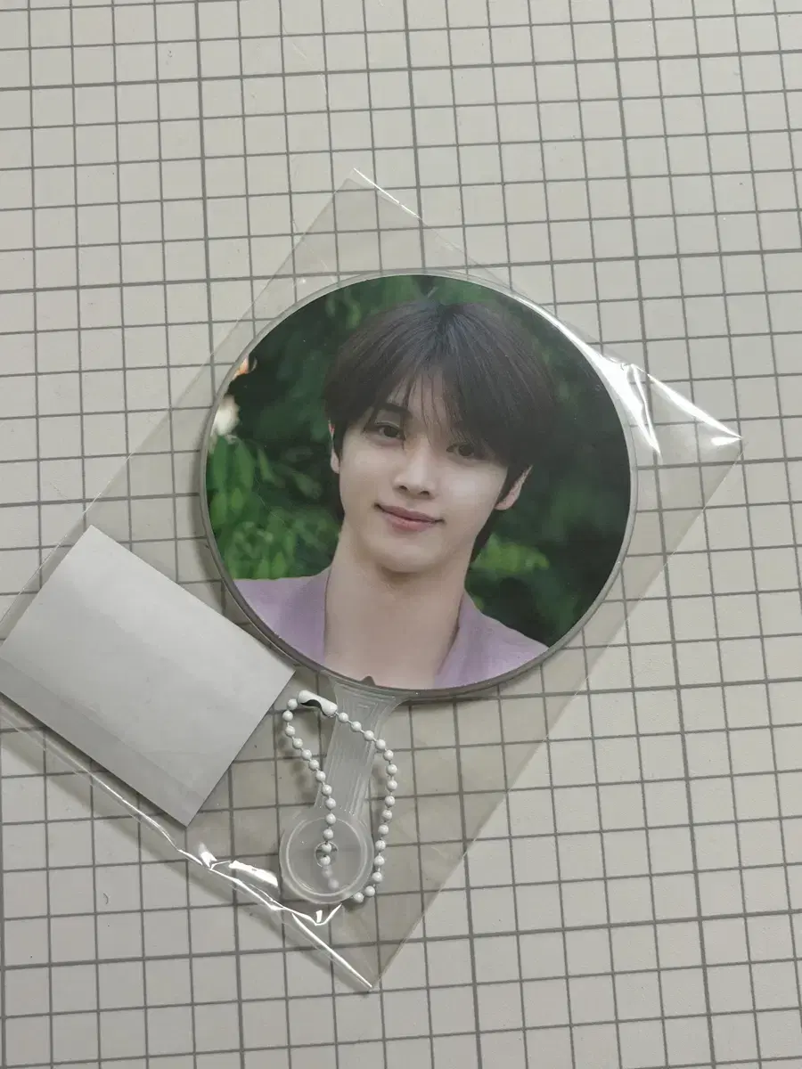 BossRize Goods sungchan sells mini-image picket keyrings