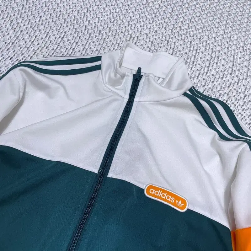 M ADIDAS JACKETS 아디다스 자켓