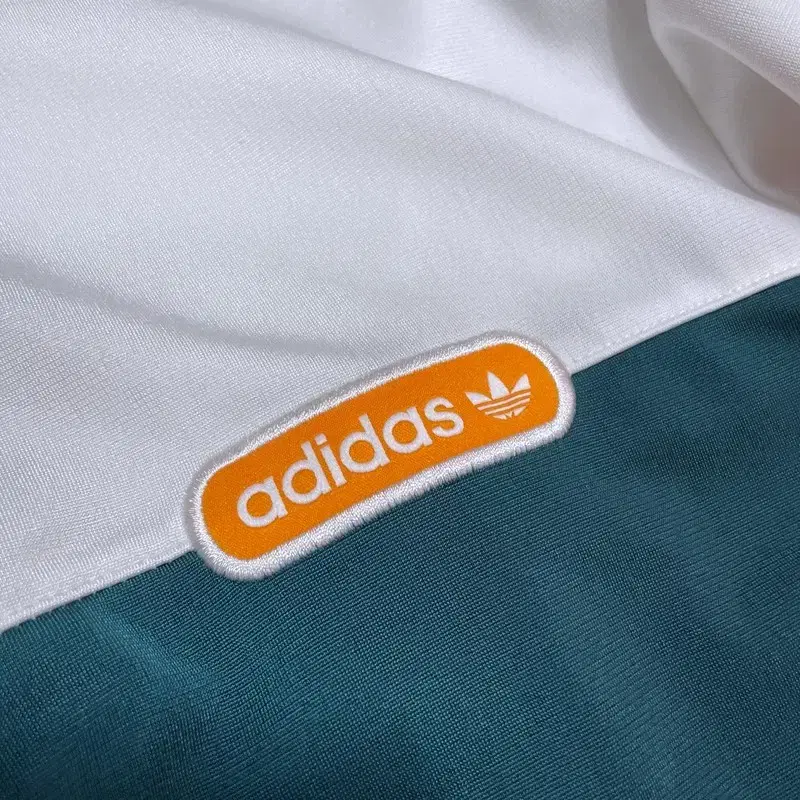 M ADIDAS JACKETS 아디다스 자켓