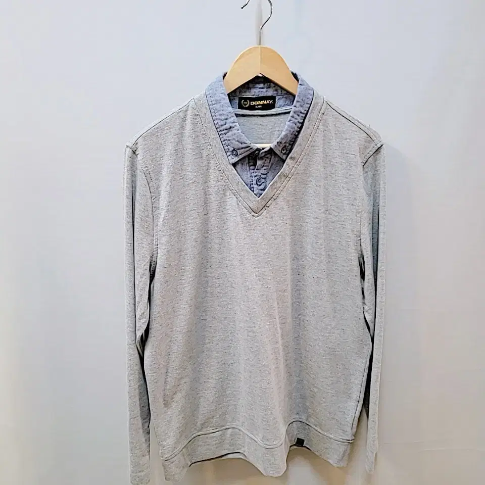 100-105) Donay shirt T-shirt