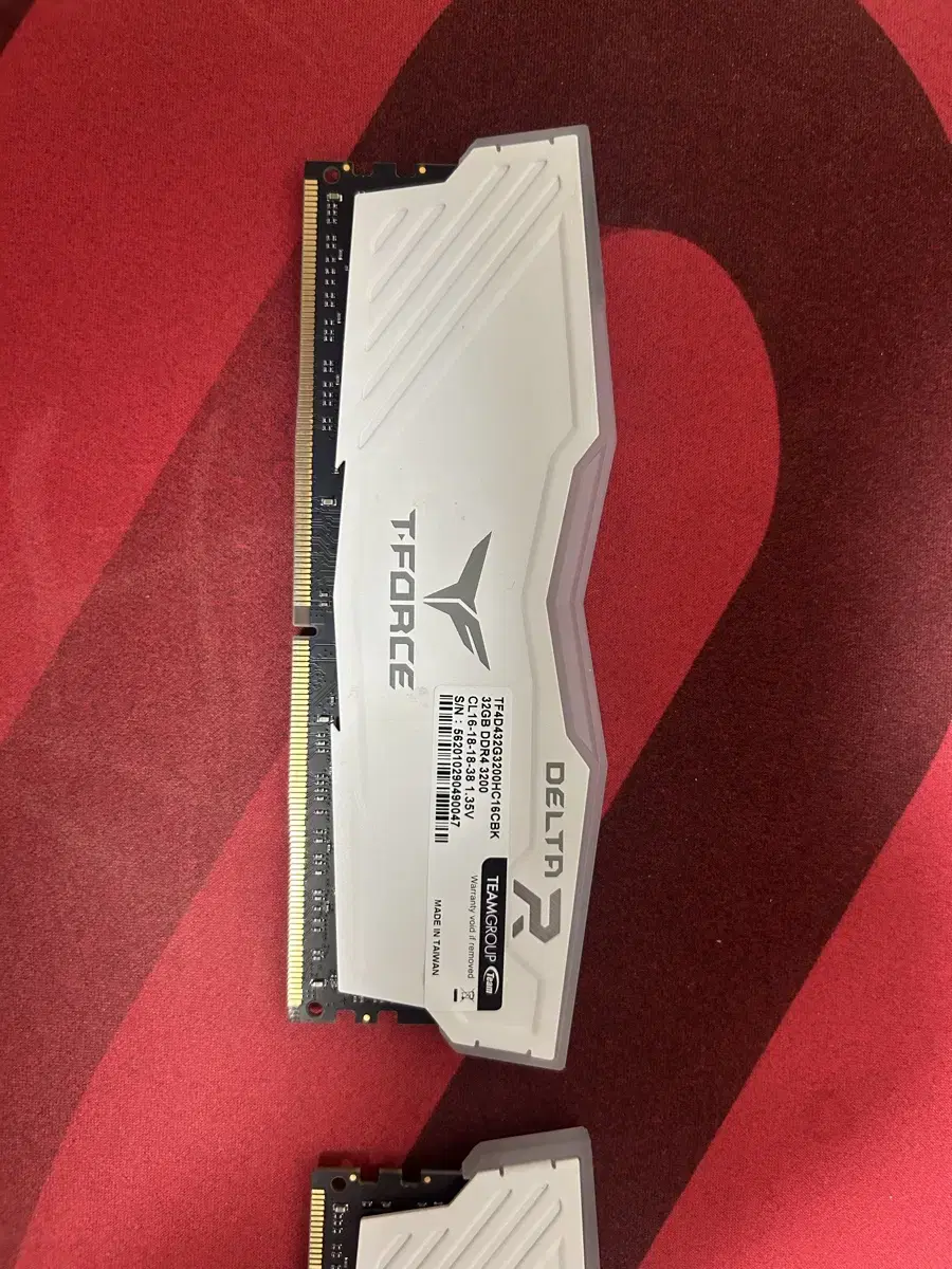 팀그룸 T포스 ddr4-3200 cl16 xmp2.0 32g 램