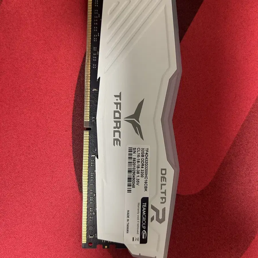 팀그룸 T포스 ddr4-3200 cl16 xmp2.0 32g 램