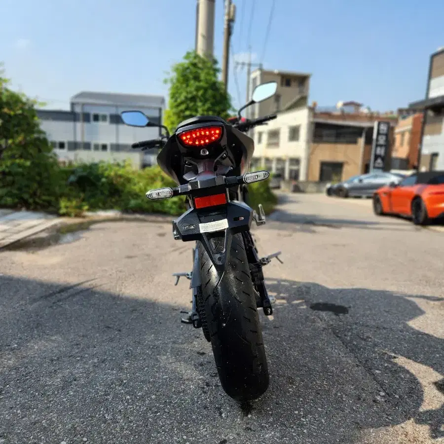 cb125r 22년형 1만키로 아이콘그레이,신차급,점검완료,깔끔한셋팅